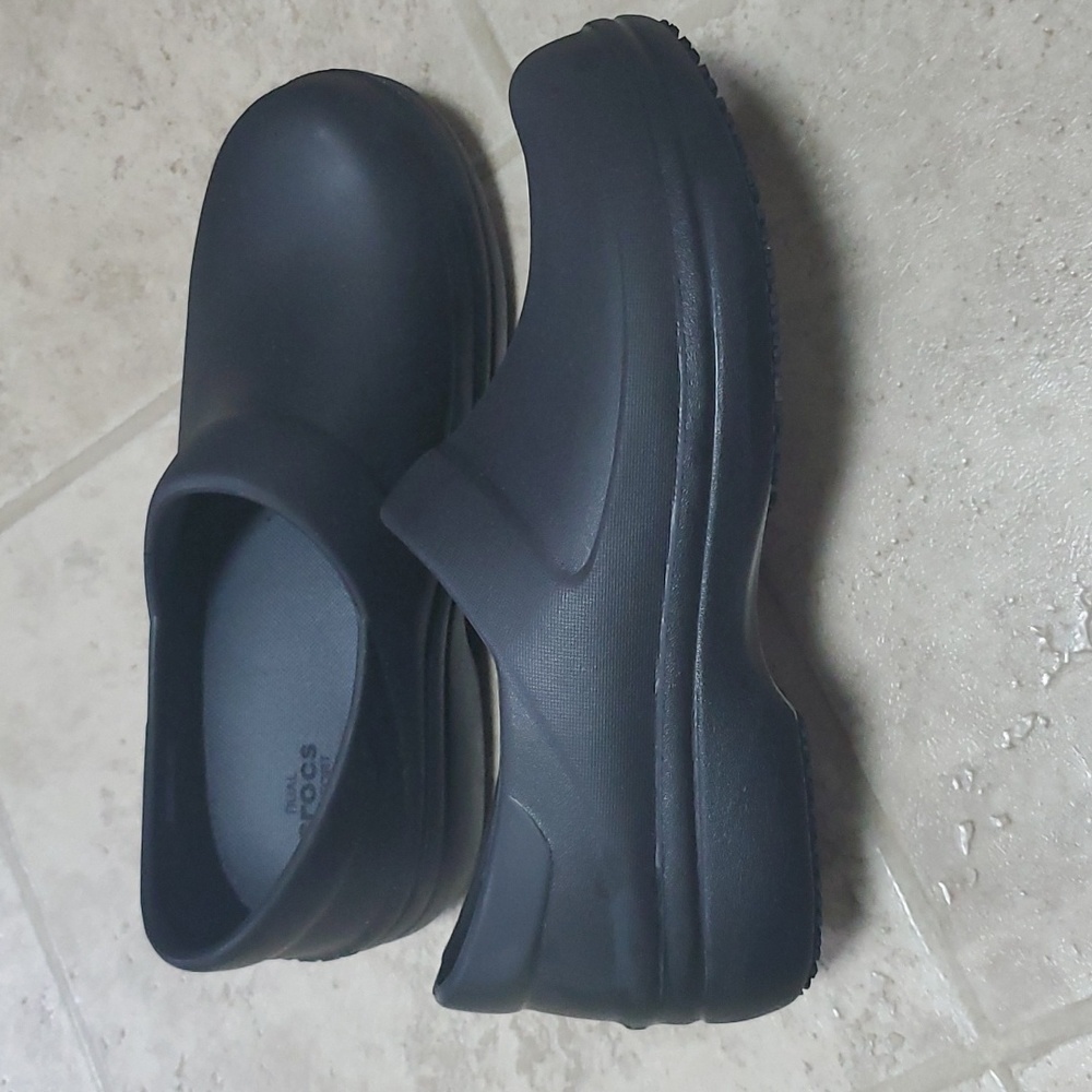 Crocs - Picture 6 of 6